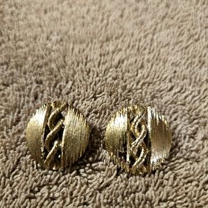 Vintage Lisner Clip on Silver Tone Earrings